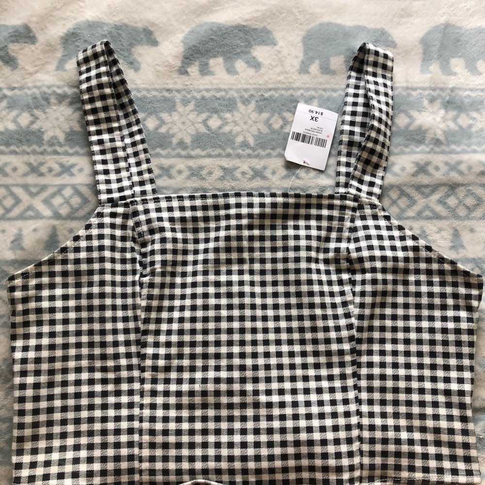 Black n White Top